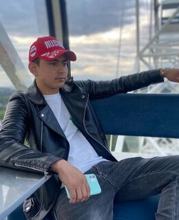 Парвиз Турахонов